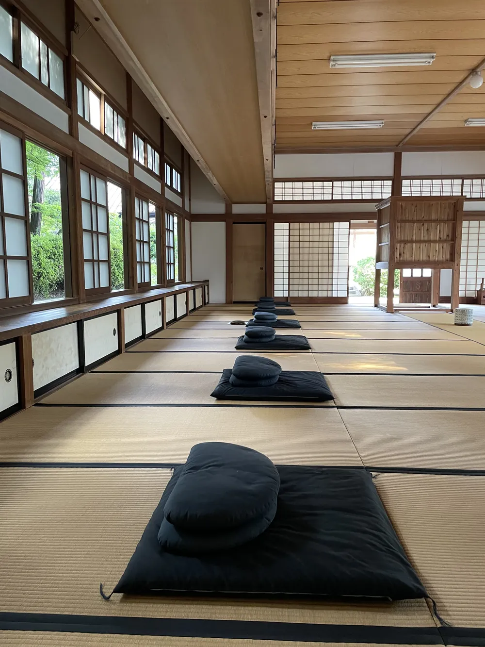 Vorbereiteter Raum für Zazen in Japan